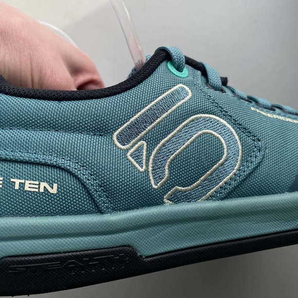 FIVE TEN Women's Freerider Pro Mountain Bike Shoes Size 10 Hazy Emerald Green - Picture 11 of 17
